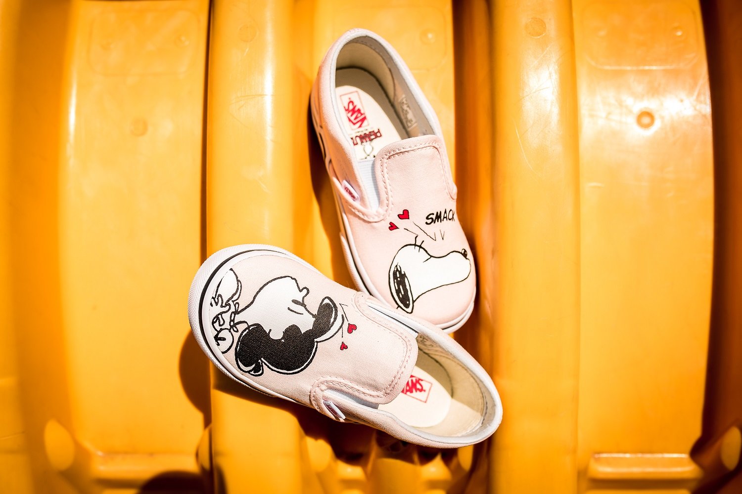 Slip on snoopy vans Clearance